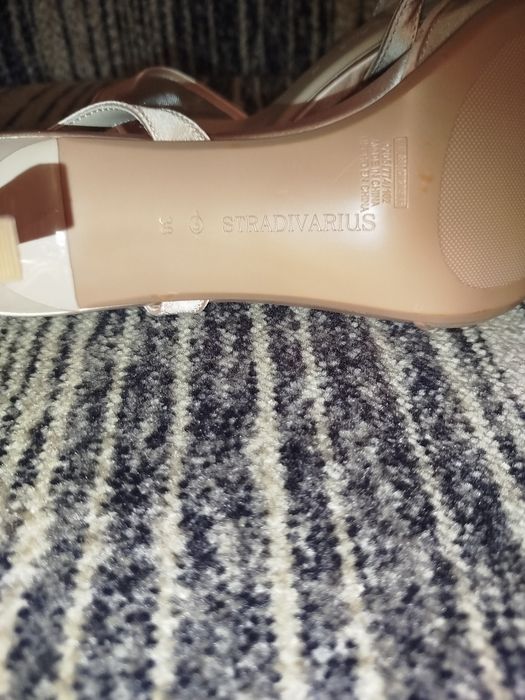 Buty Stradivarius