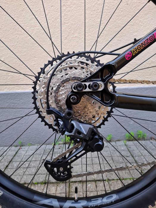 Kona Honzo Deluxe DL