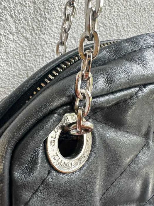 Mala pele preta - Glória Ortiz