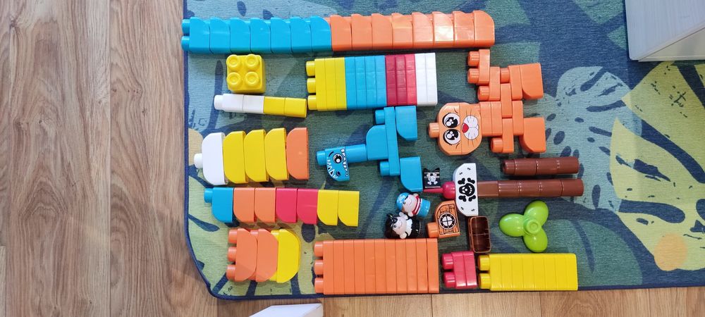 Brinquedo para encaixar tipo Lego