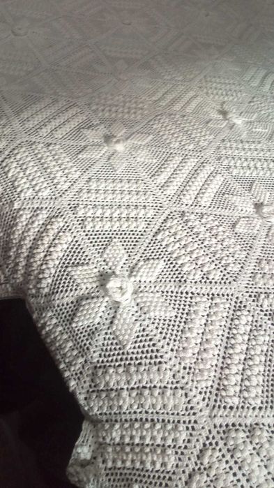 Novo preço COLCHA CAMA CASAL (Em renda feita a mão)