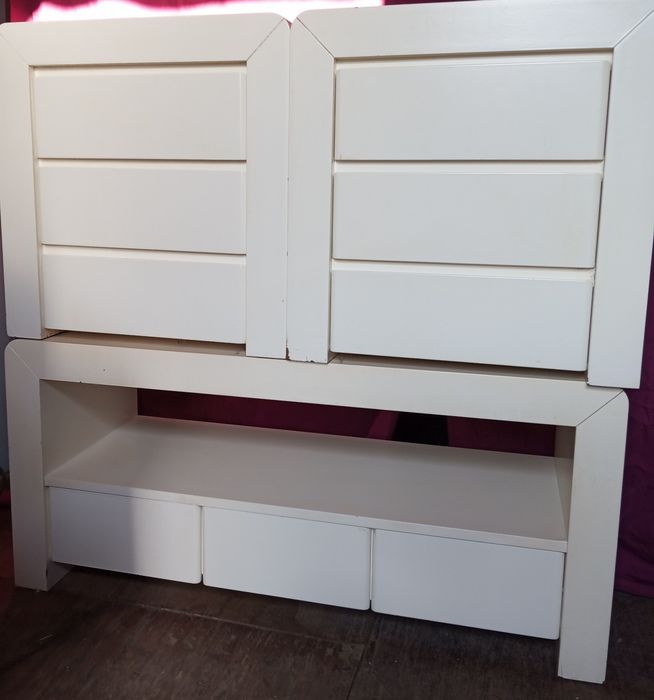 Conjunto de moveis de quarto em madeira lacada branca