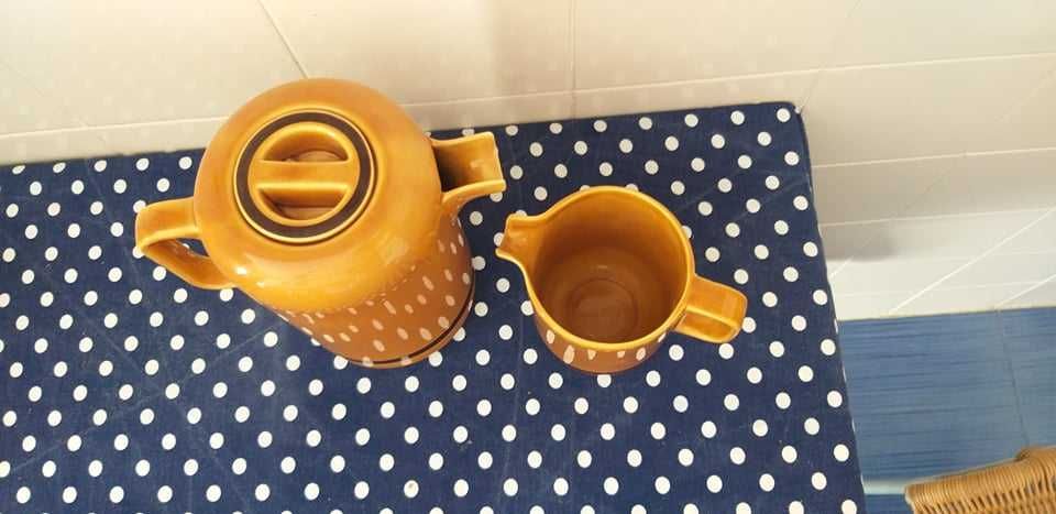 Cafeteira e leiteira vintage