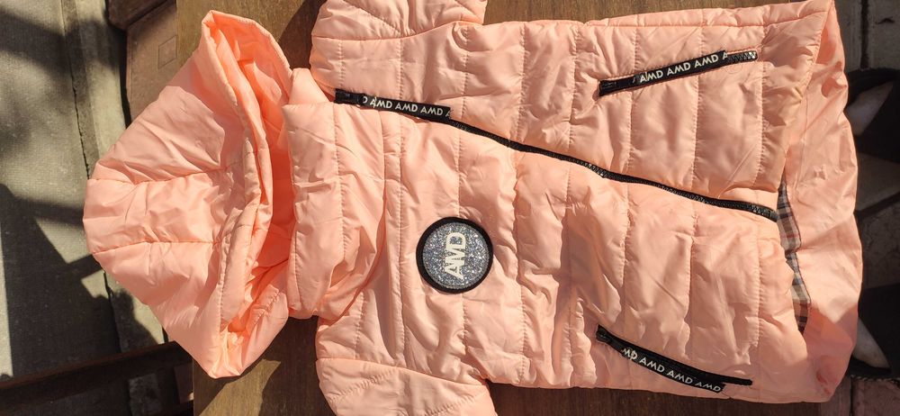 Курточка на девочку. Размер 116.