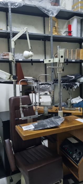 Aparelhos e colunas de consultórios optica