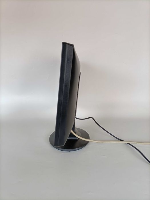 Monitor LG Flatron W1946S-BF de 18,5 polegadas446762013143214083