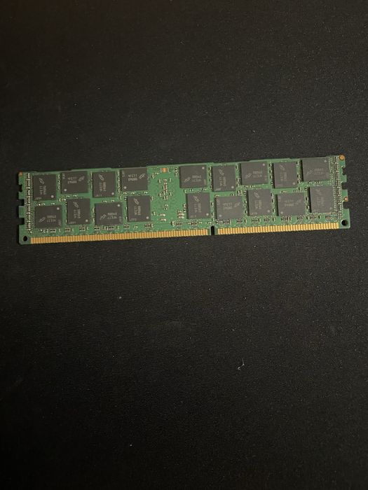 серверний модуль оперативної пам'яті HP об'ємом 16 ГБ.