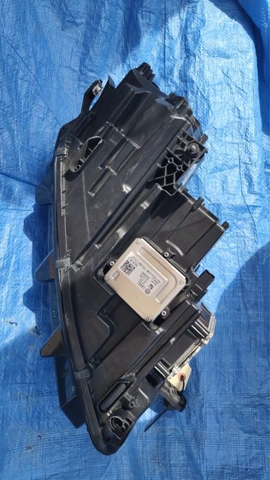 Фара VW Passat B8 LED ліва Америка / USA з блоками, б/в