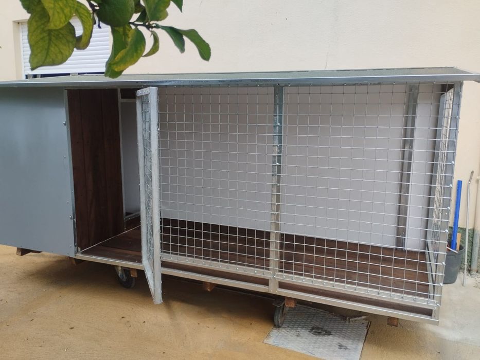 Casota para animais muito resistente
