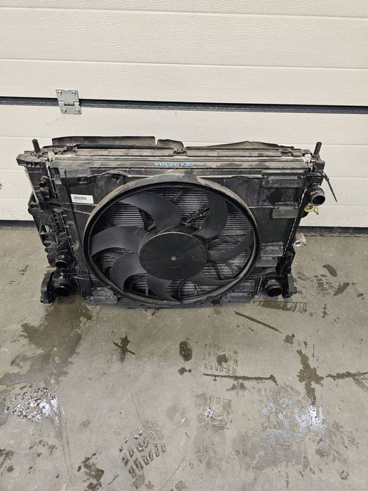 pas przedni chłodnice volvo v90 ii 0460810240 28141907 2.0l