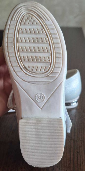 Туфлі для дівчинки