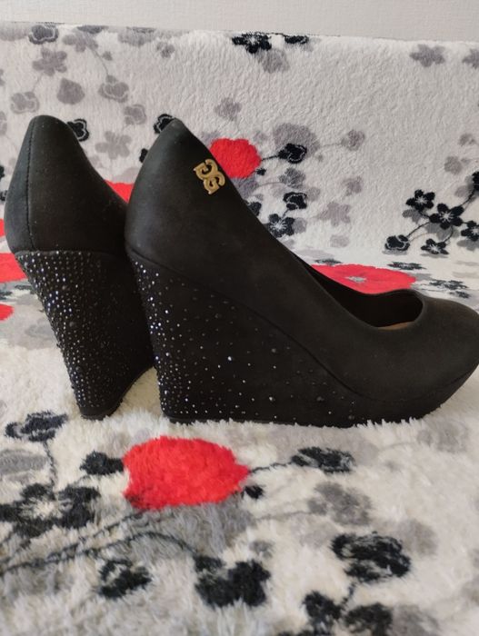 Туфельки замшевые