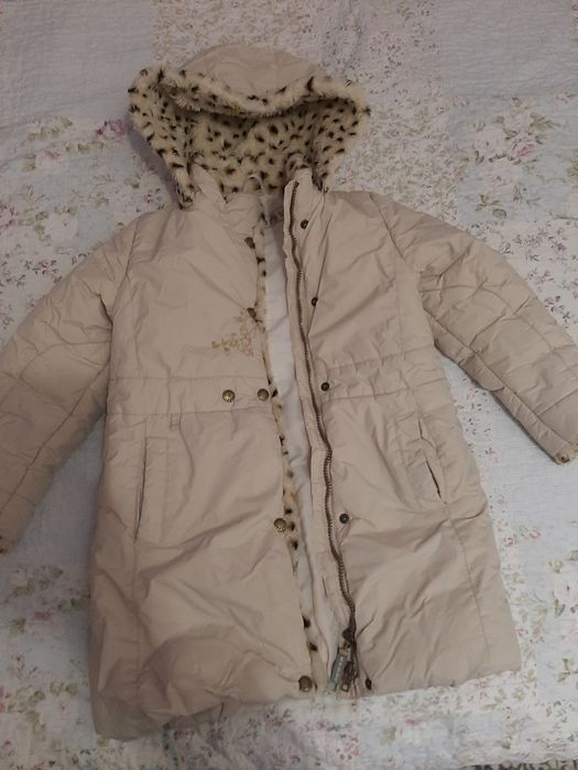 Пуховик на дівчинку