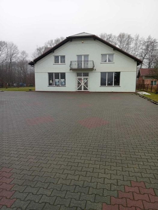 Wynajmę atrakcyjnie usytuowany lokal użytkowy