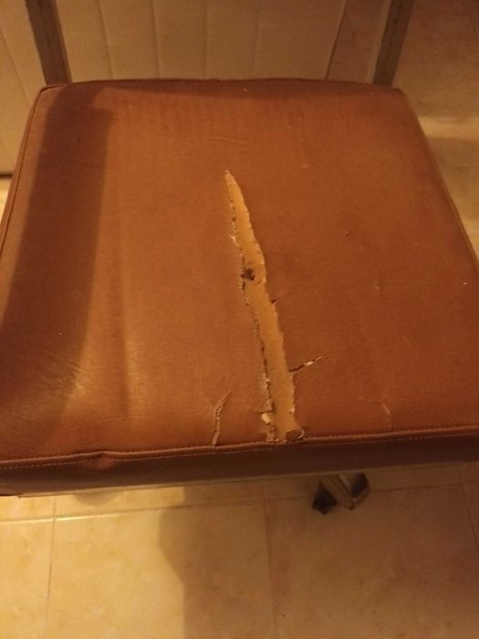 Cadeira secretária antiga