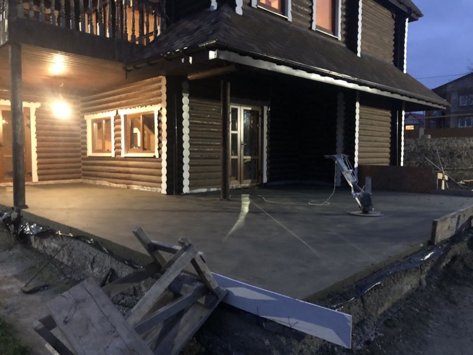 Стяжка пола полусухая машинным способом. По Технологии Putzmeister !!!