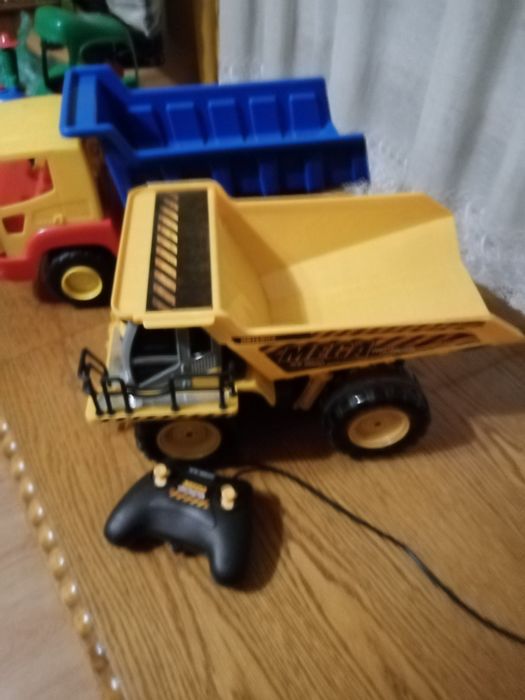 Zabawki pojazdy dla dzieci