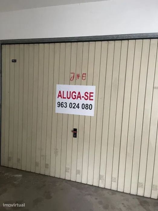 FÁTIMA, garagem para carro/mota em Fátima