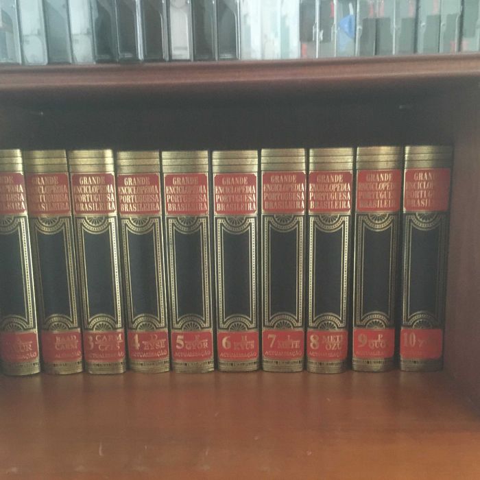 Enciclopédia Portuguesa e Brasileira: 50 Volumes de História e Cultura