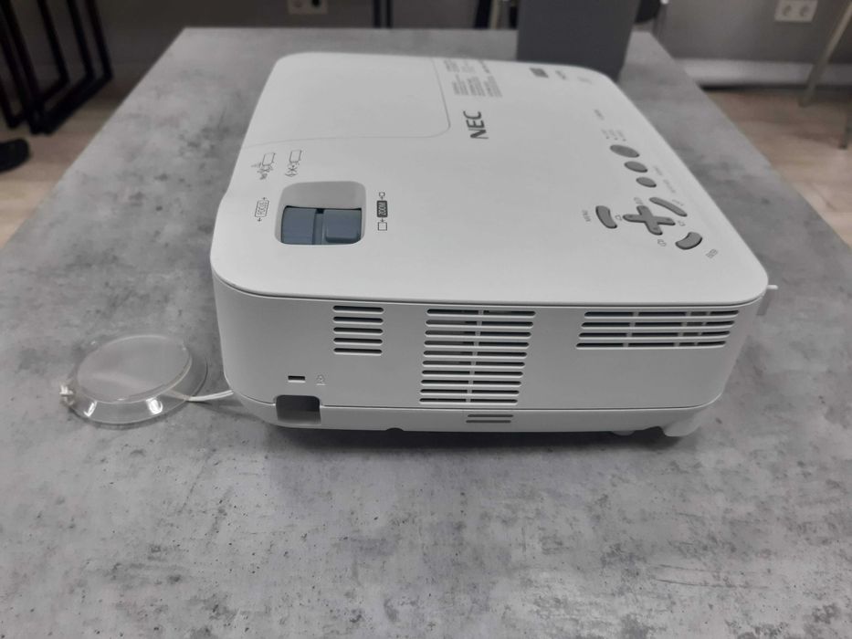Продам проектор NEC V300W  с HDMA рабочий ресурс 65% з підтримкою 3D