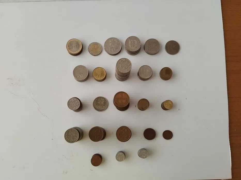 Moedas de escudo ($) anteriores ao euro (€)