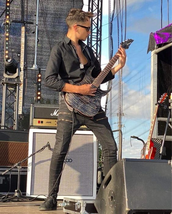 Lekcje gry na gitarze