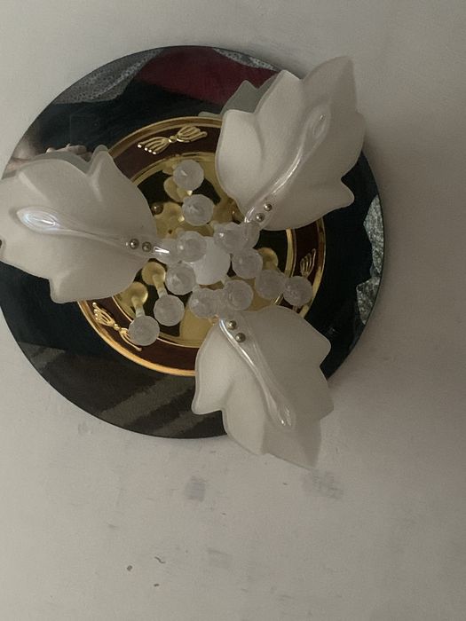 Продам дві люстри