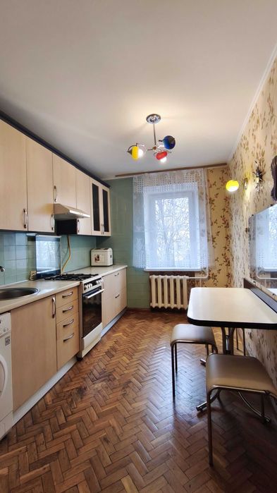 Продаж  3-кімнатної квартири у самому центрі міста!