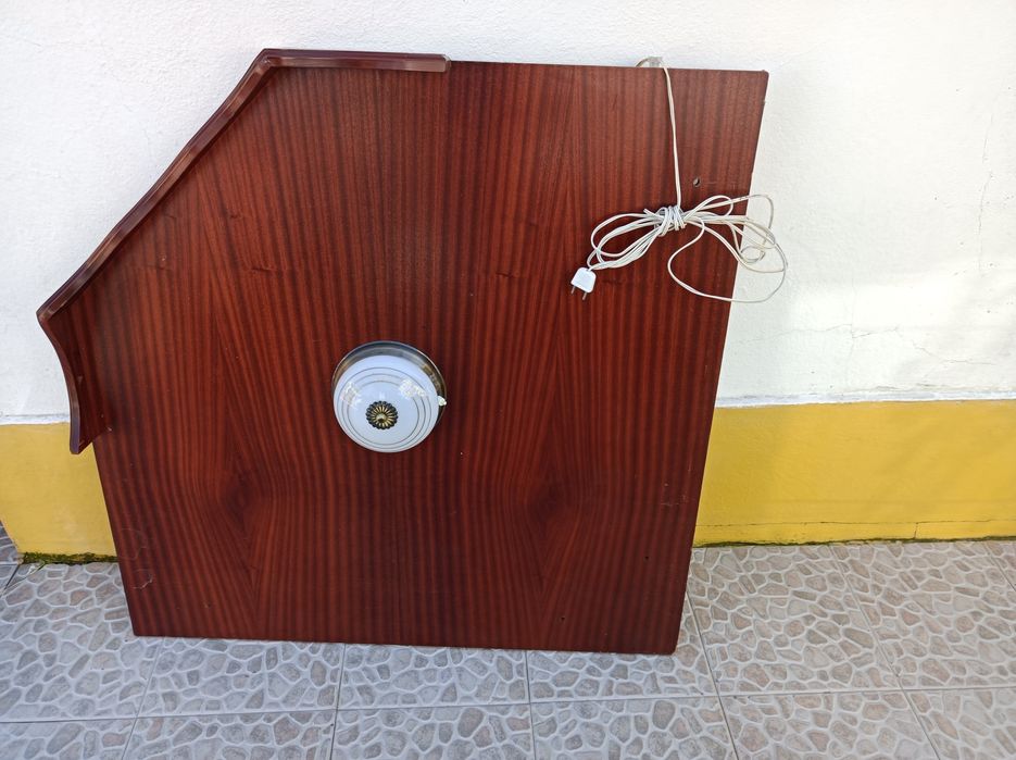 2 Estantes tipo garrafeiras,  com espelhos impecáveis