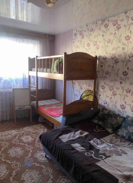 Двоярусне ліжко з матрацами