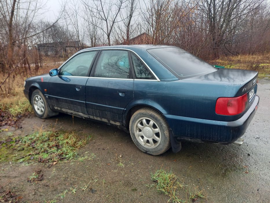 Продам  Ауді  А6.