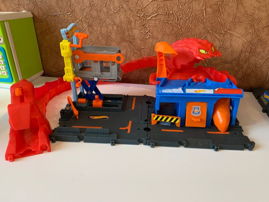 Трек Hotwheels 4 шт