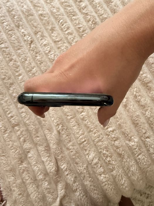Продам IPhone 11 Pro
