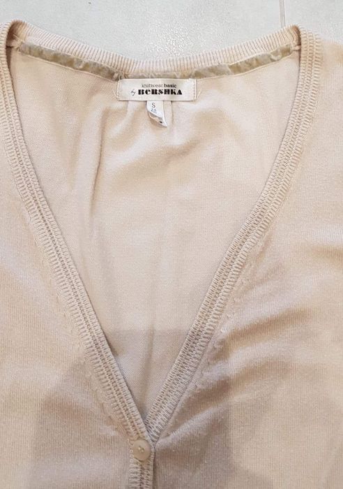 Sweter beżowy S 36 Bershka