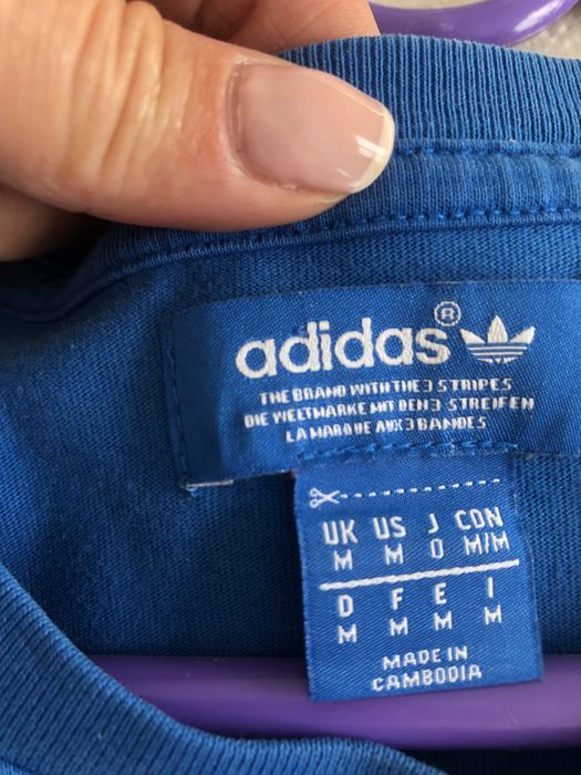 Niebieska koszulka Adidas