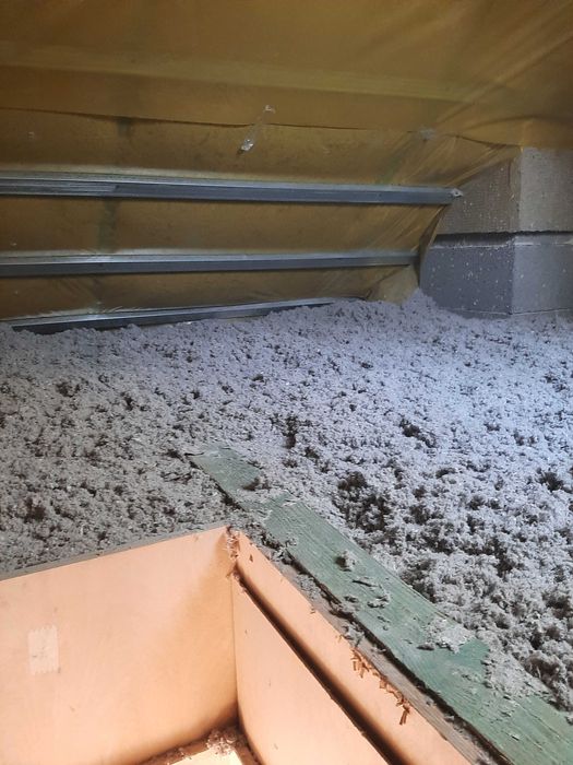 Ocieplanie, docieplanie celulozą, naprawy izolacji poddaszy