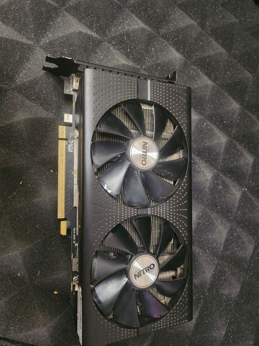 Продам відеокарту AMD Radeon RX 470 4GB.