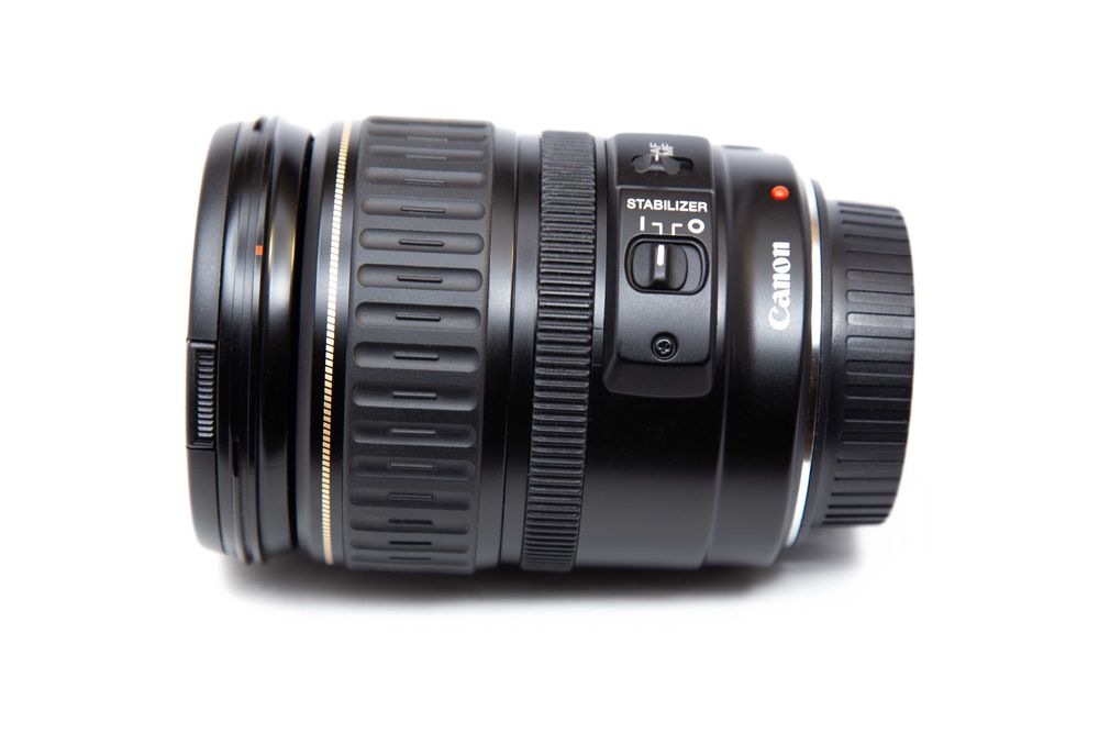 Canon EF 28-135mm f/3.5-5.6 IS USM як новий