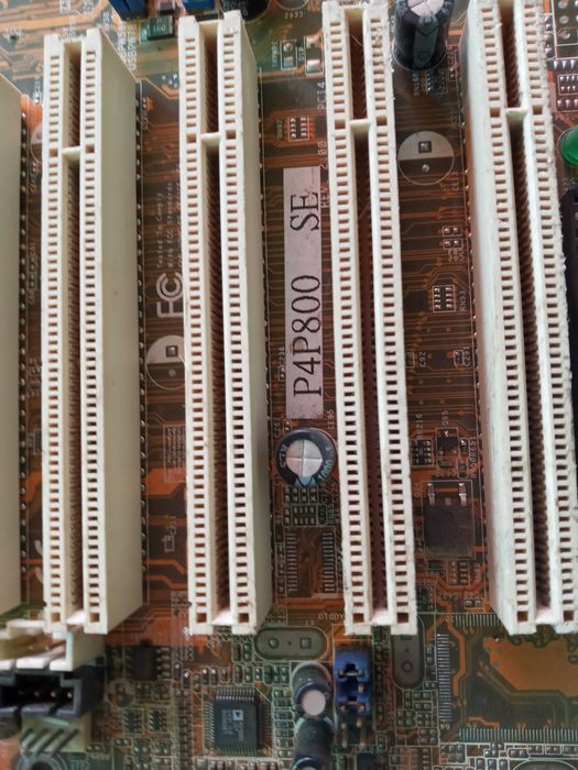 Продам материнские платы 100 грн 1 шт некоторые частично или рабочие