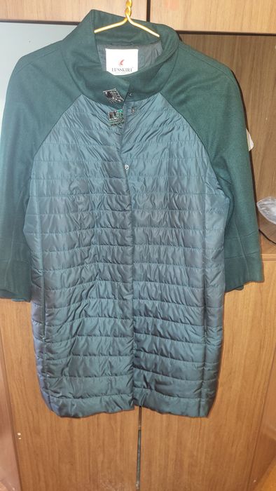 Продам пальто,куртку,жилетку