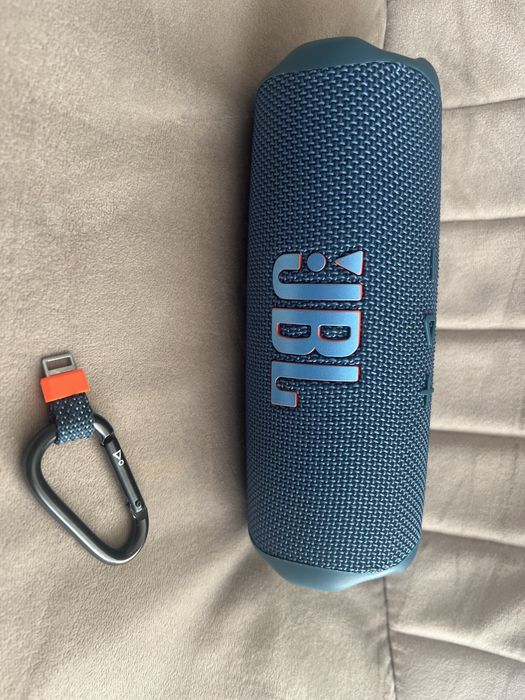 Jbl flip 7 w wejsciem na karte microsd oraz portem usb