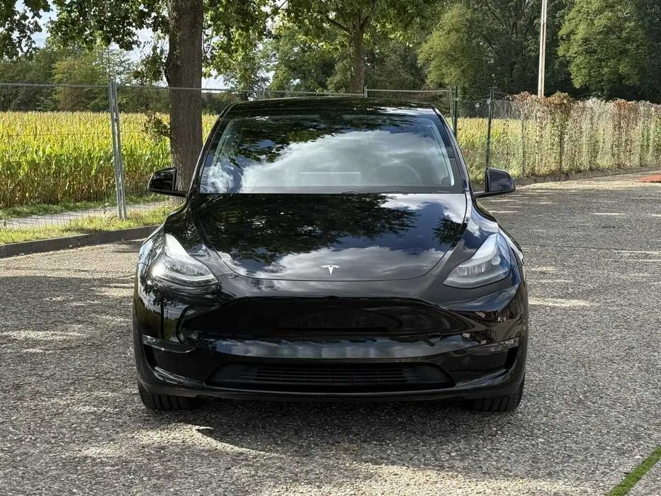 Tesla model Y 2022