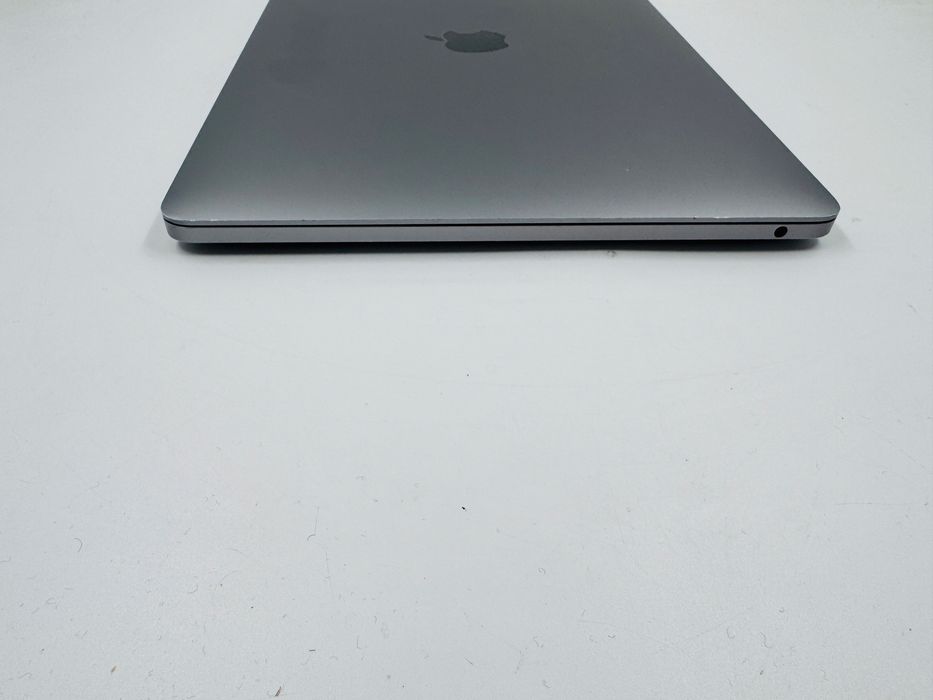 Apple MacBook Pro 13 2020 M1 16GB RAM 256GB SSD Space Gray IL7691