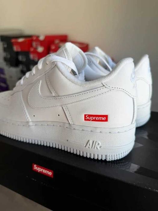 Nike Air Force 1 Supreme R. 39