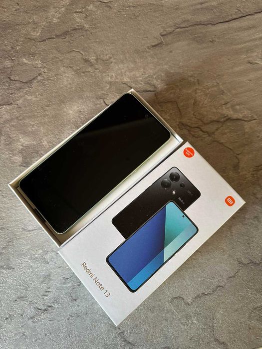 Телефон Xiaomi Redmi Note 13