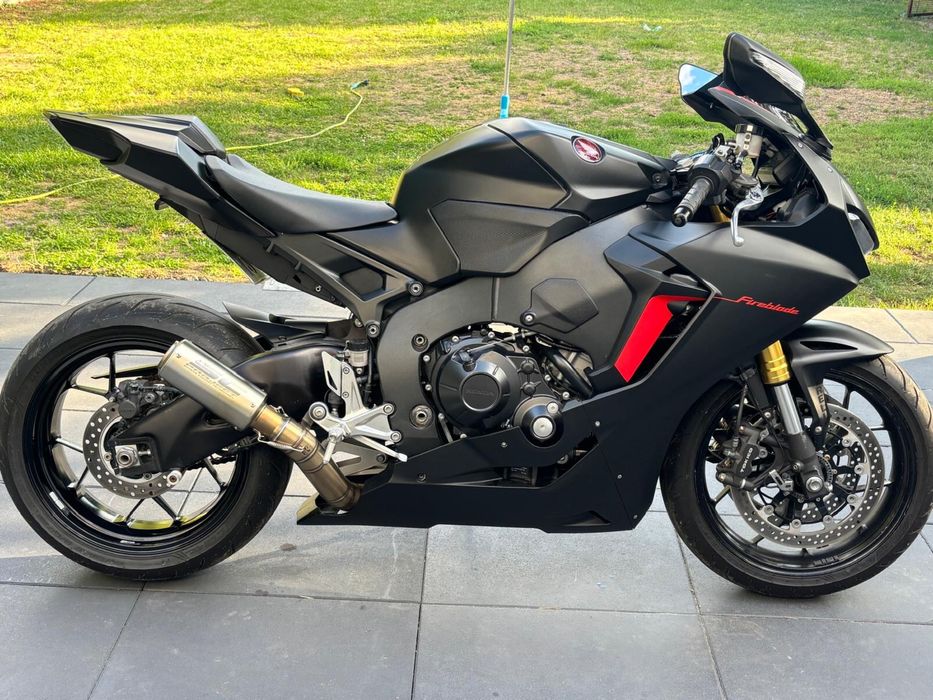 Honda CBR 1000rr sc 77