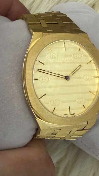 Gucci Zegarek 25H