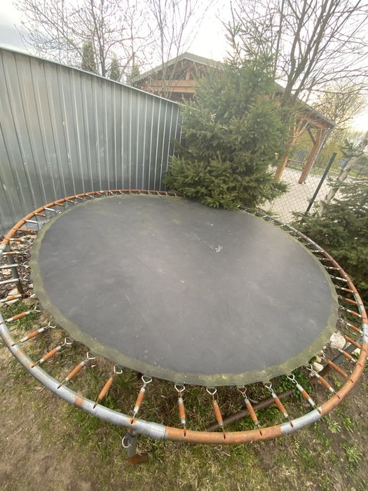 Trampolina ogrodowa