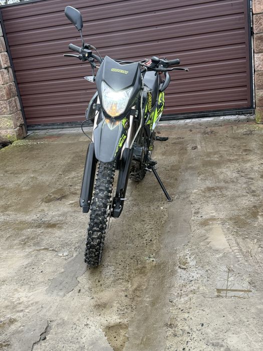 Шенрей ( сів і поїхав)