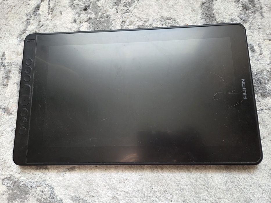 Tablet graficzny z ekranem HUION Kamvas 13 | Stan BDB / Komplet